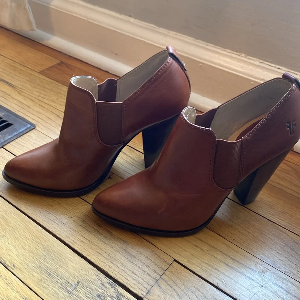 Frye Leather Heels 8.5
